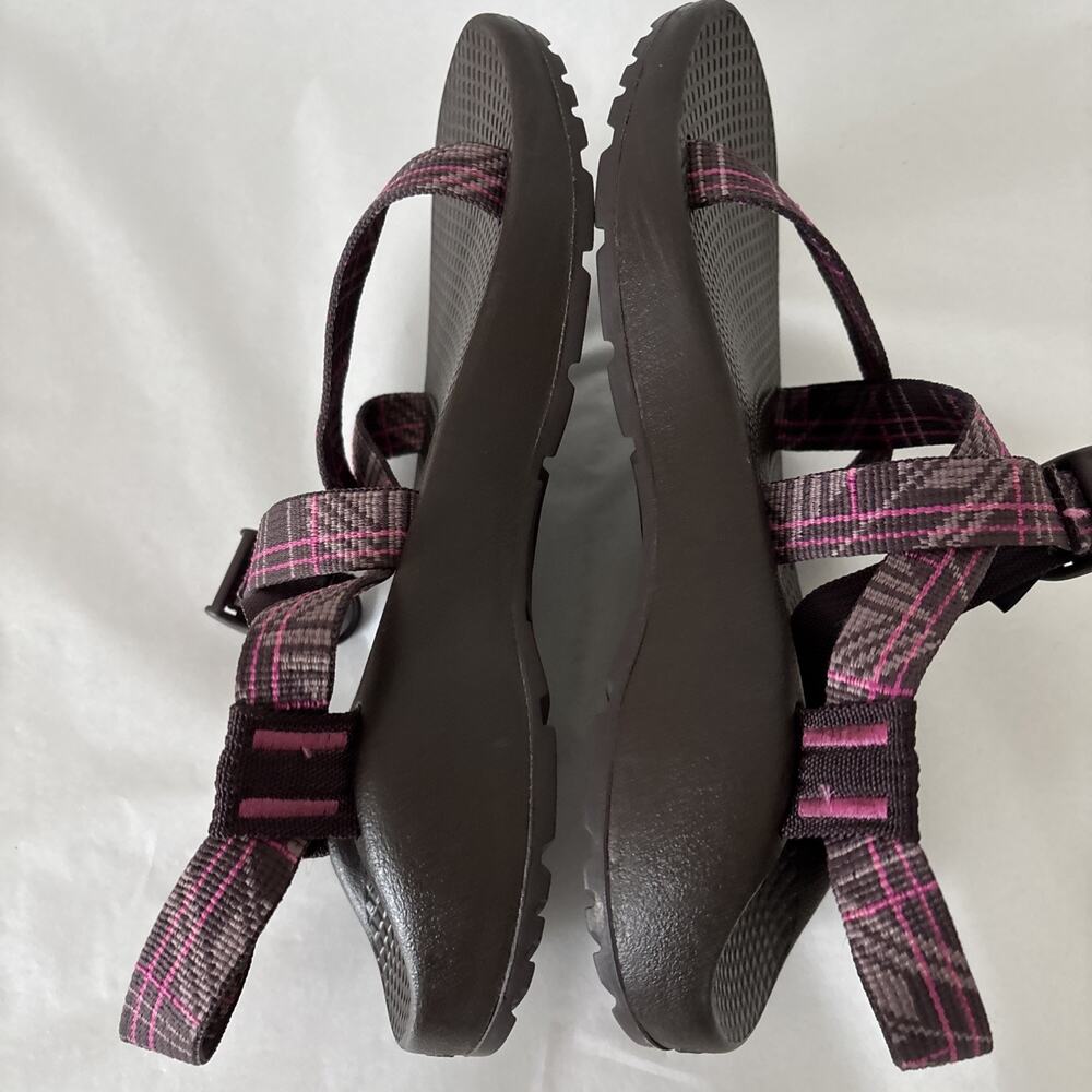 Chaco Z1 Adjustable Strap Classic Sandals Size 6 Beacon Magenta Purple Plaid - Picture 4 of 15